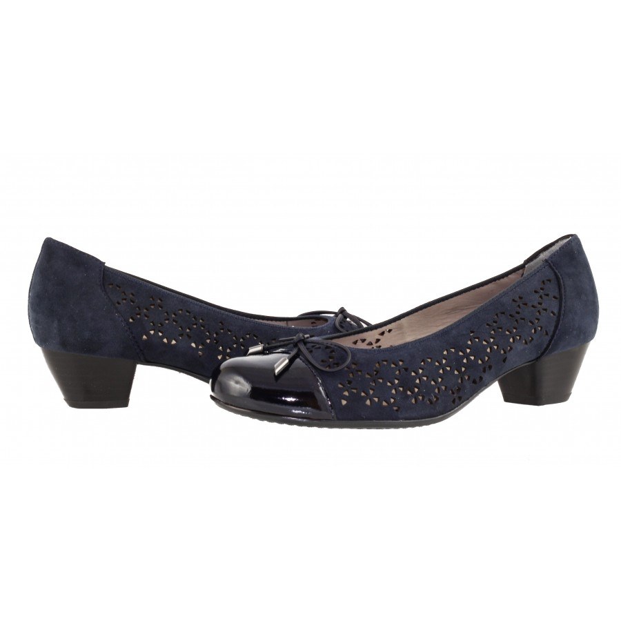 Дамски обувки на нисък ток Ara естествена кожа ширина H сини