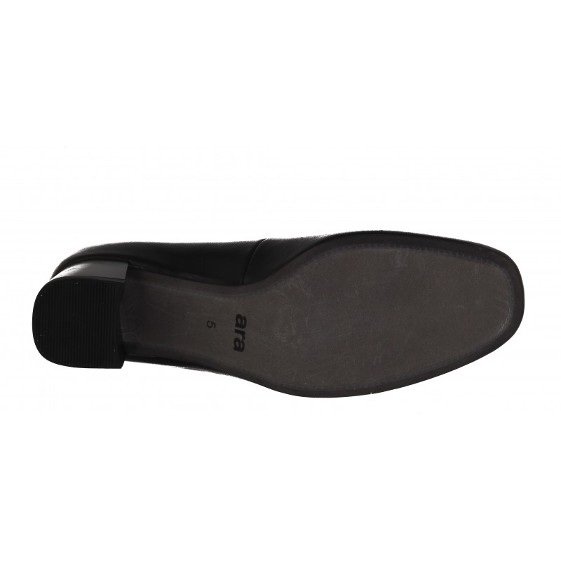 Дамски обувки на среден ток Ara естествена кожа черни