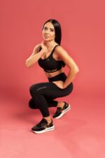 Дамски спортен комплект Yoncy черен - Image 12